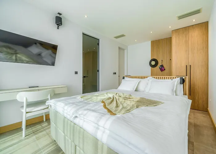 Allina By Interhome * Podglavica